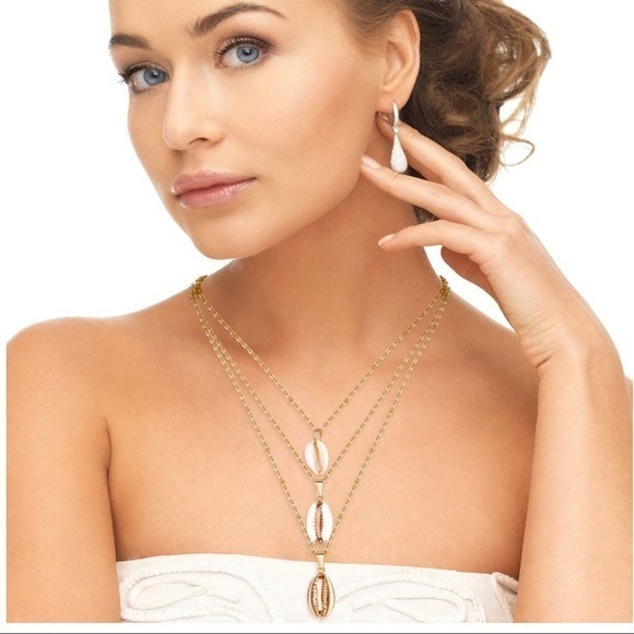 unkno Accessories - NEW Seashell Multi-layered Necklace